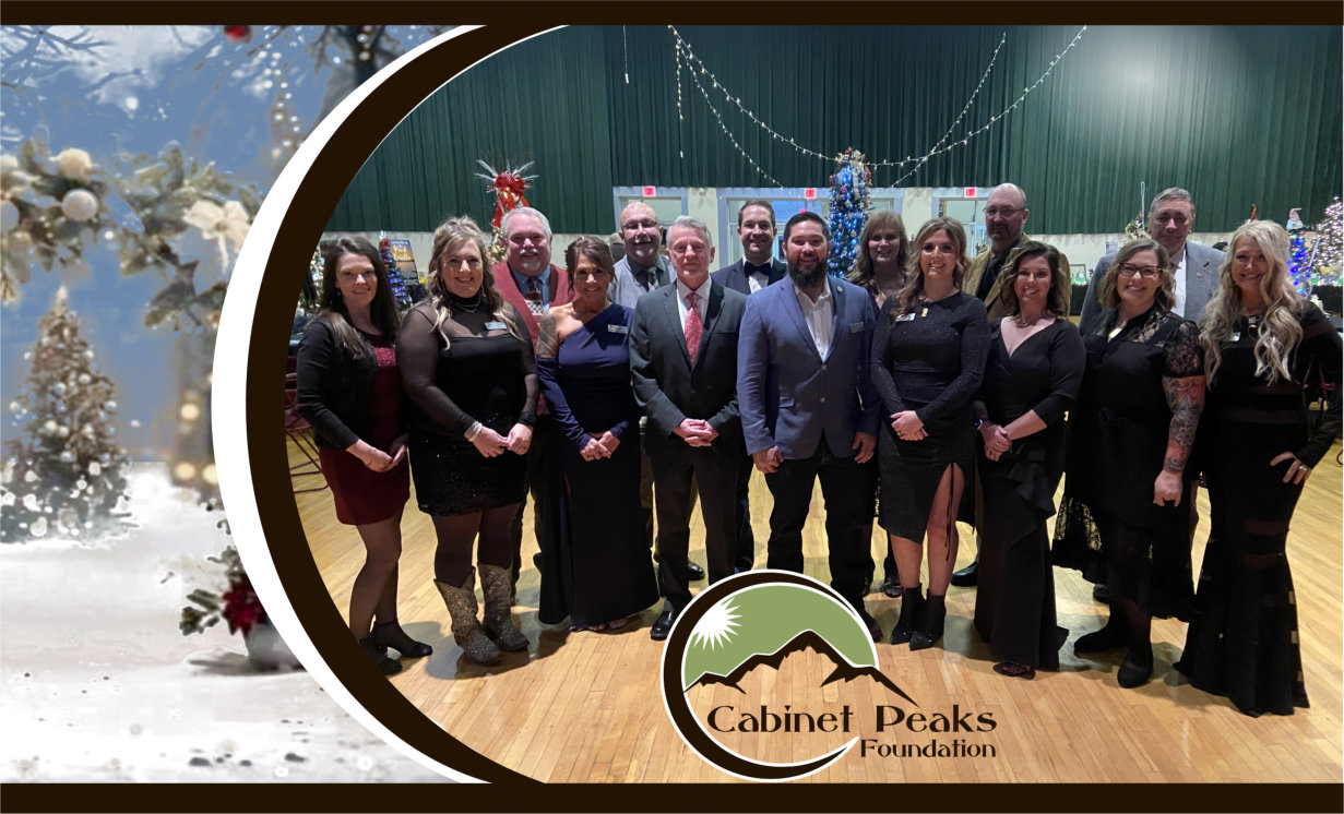 Cabinet Peaks Foundation’s Festival Fundraising Gala Group photo. There is eight females and seven males.
